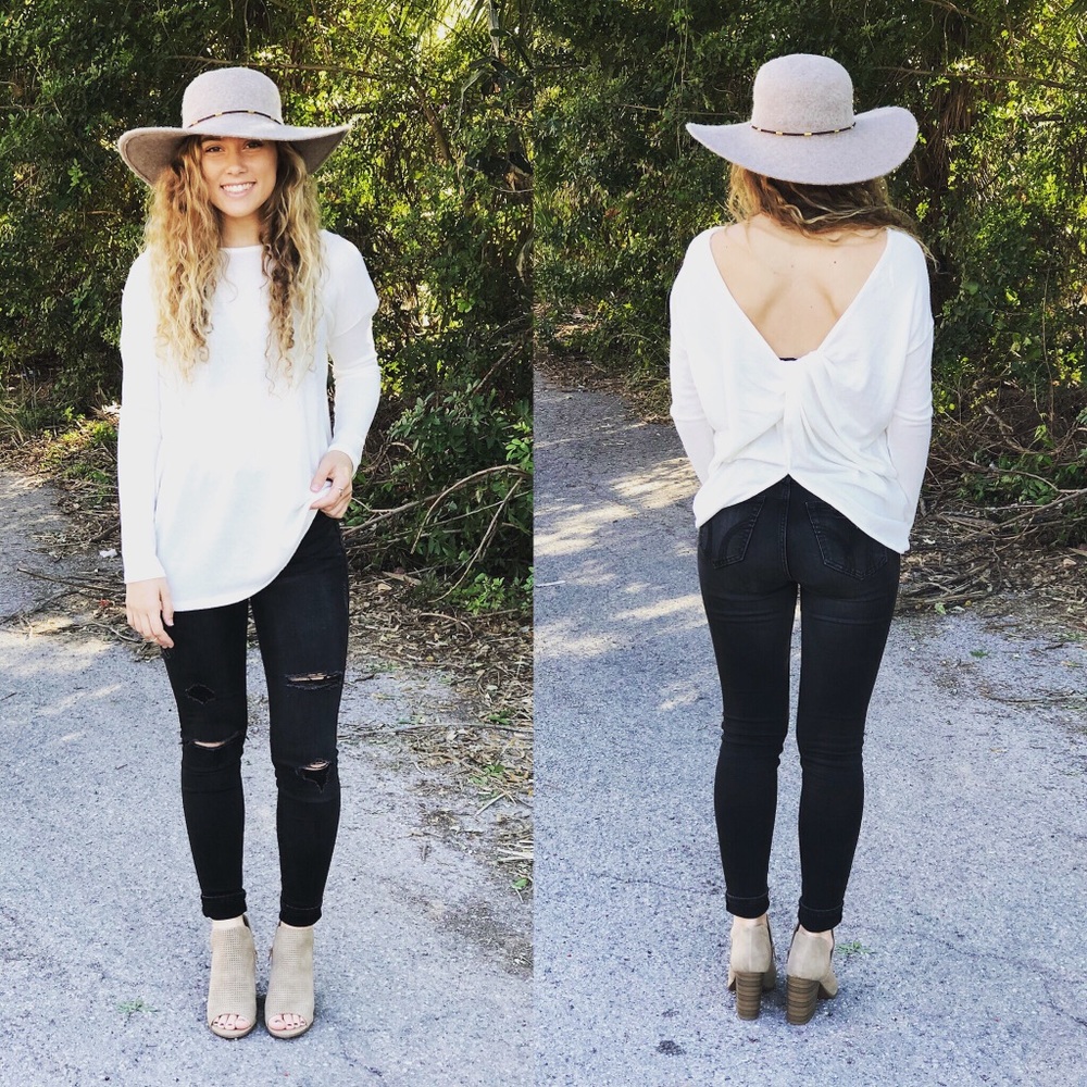 The Twist Back top